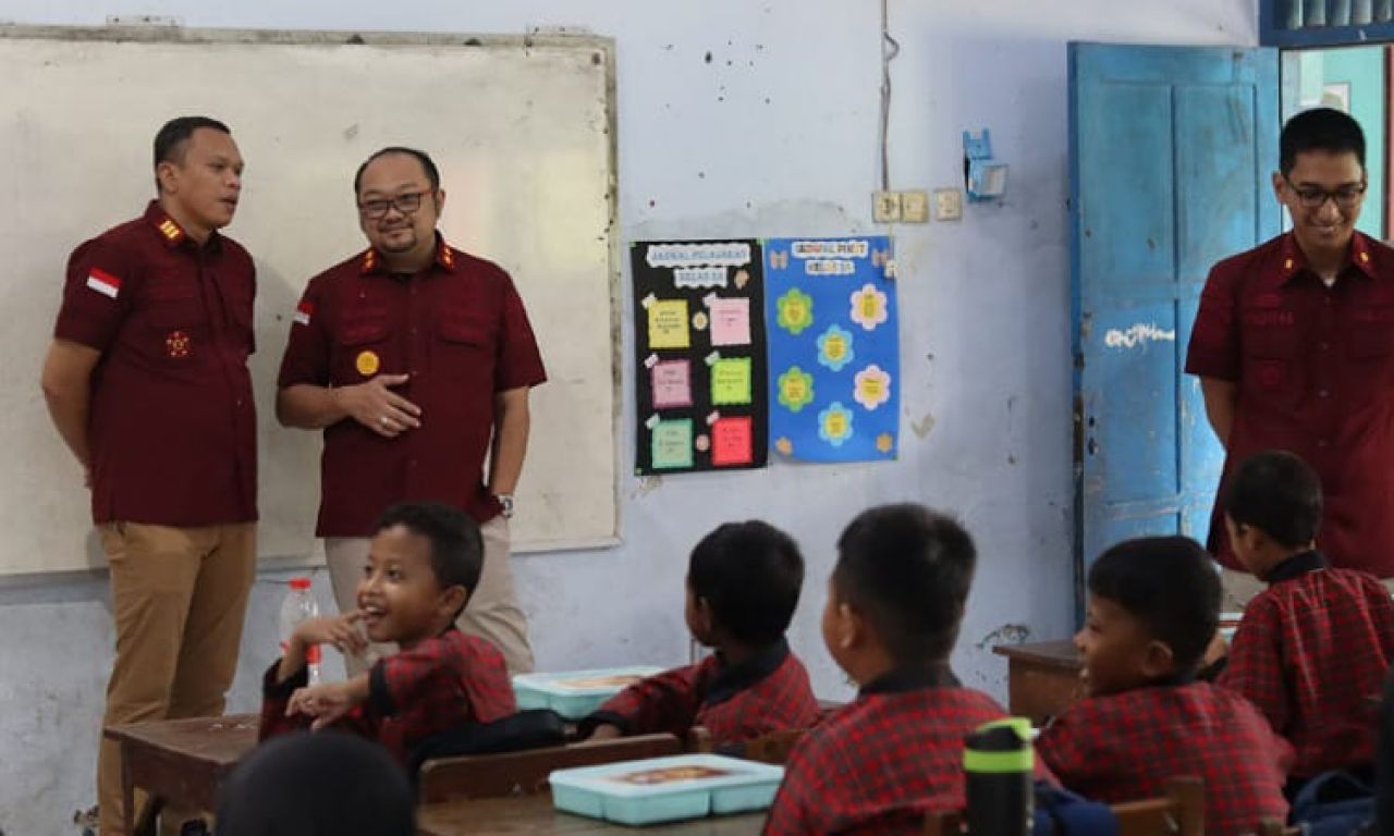 Karutan Pemalang Ikuti Kegiatan Pembagian Makanan Bergizi Gratis di Hari Bhakti Imigrasi