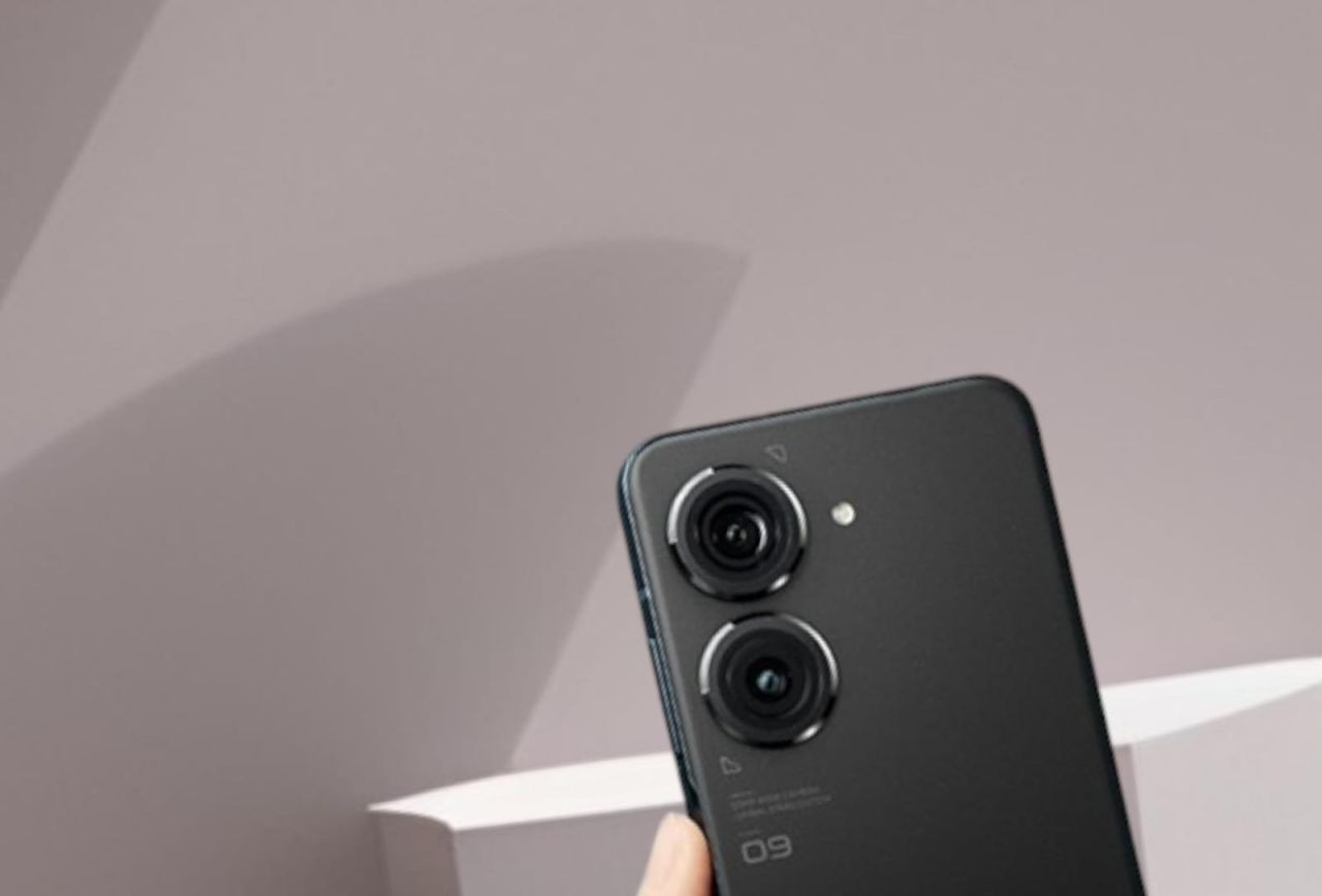 Asus Zenfone 9: Si Kecil yang Mengesankan, Tangguh di Segala Medan
