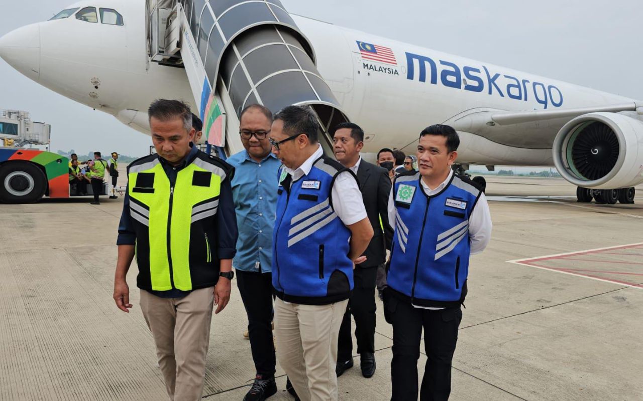 Pertamakali BIJB Kedatangan Kargo Muat 900 Ekor Domba dari Australia