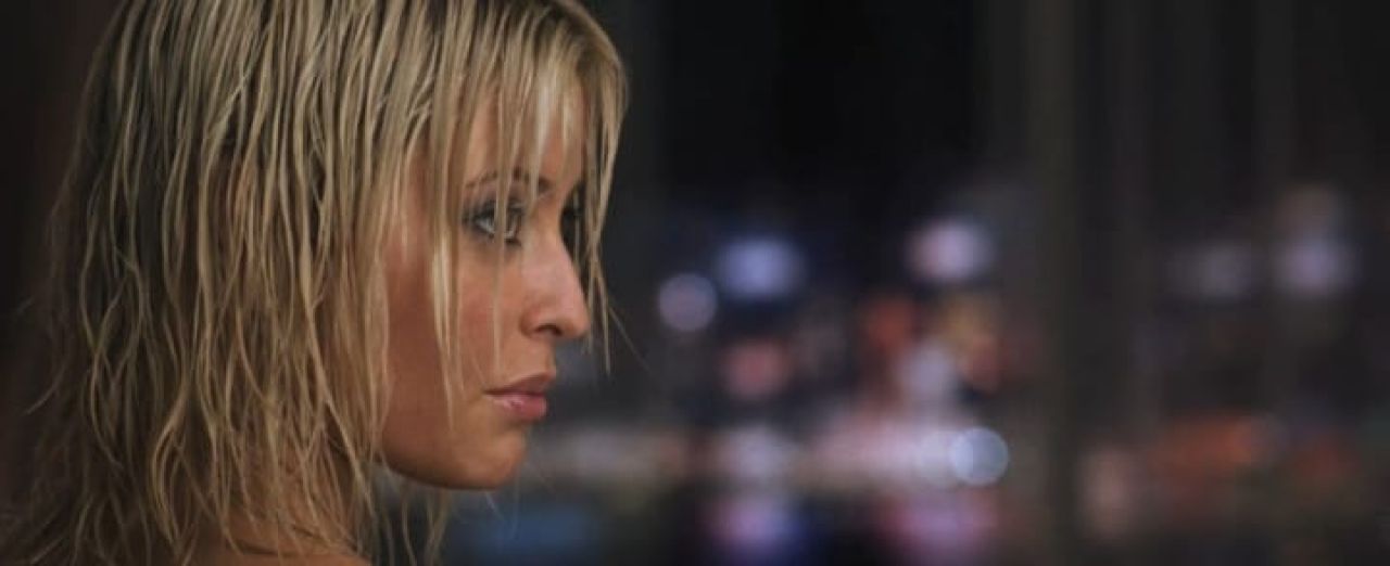 DOA: Dead or Alive, Ketegangan Aksi yang Memadukan Rivalitas dan Solidaritas