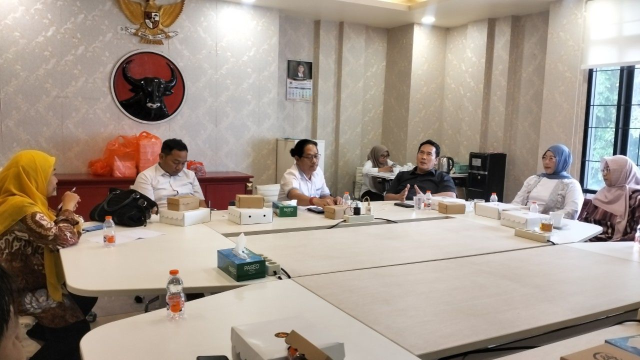 KORMI saat diskusi dengan Fraksi PDI Pejuangan - PAN