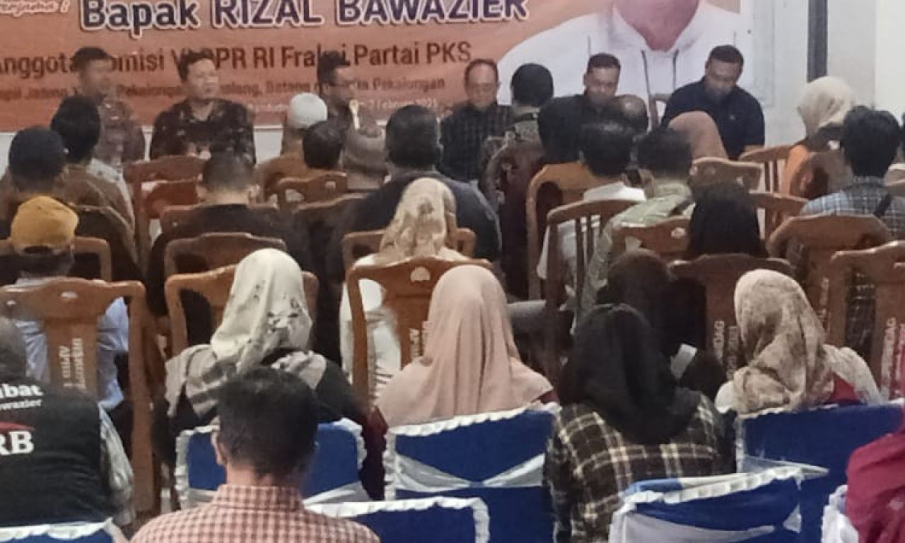 Blusukan ke Pasar Randudongkal, Rizal Bawazier Terima Keluhan Sejumlah Pedagang