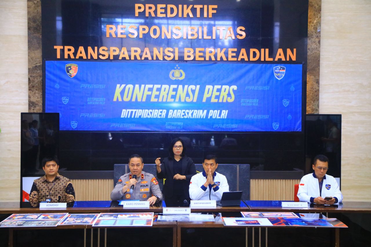 Dittipidsiber Bareskrim Polri saat menggelar konferensi terkait video deepfake