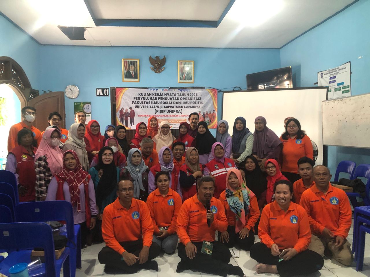 Dukung Kesejahteraan Warga, Mahasiswa KKN Unipra Berikan Edukasi dan Solusi Kreatif