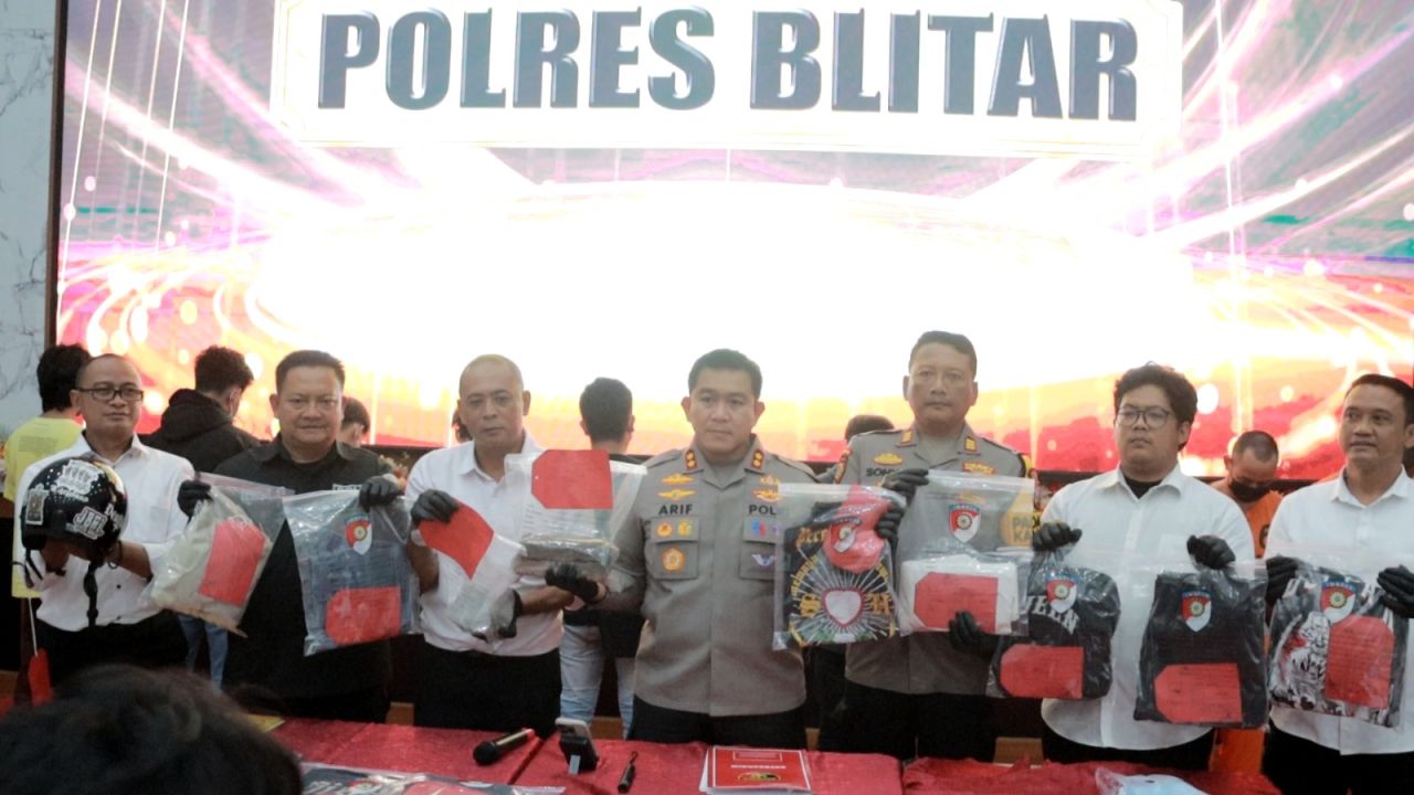 Polres Blitar saat konferensi pers