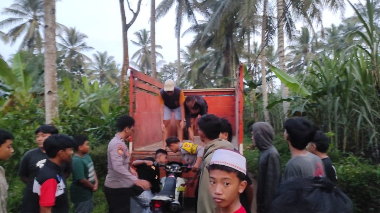 Polisi tertibkan balap liar