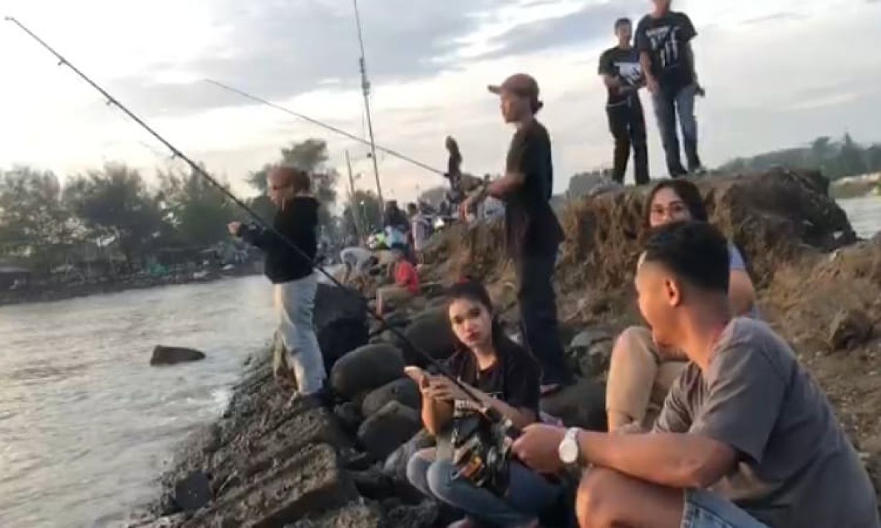Dermaga Pelabuhan Tanjungsari, Kabupaten Pemalang,