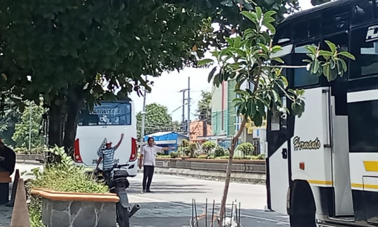 Marak Angkutan Online, Penumpang Bus di Pemalang Tergerus