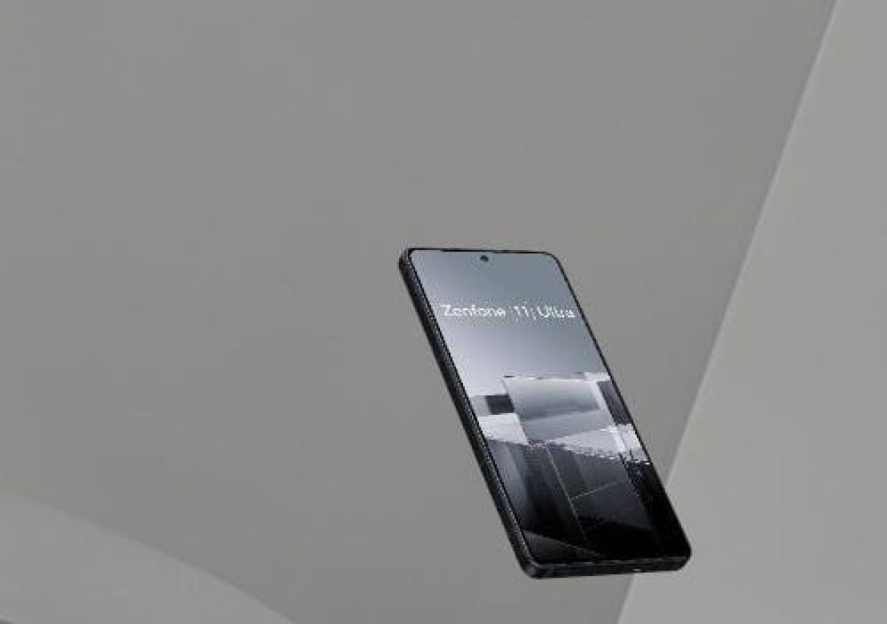 Asus Zenfone 11 Ultra di 2025: Masih Relevan atau Sudah Tertinggal?