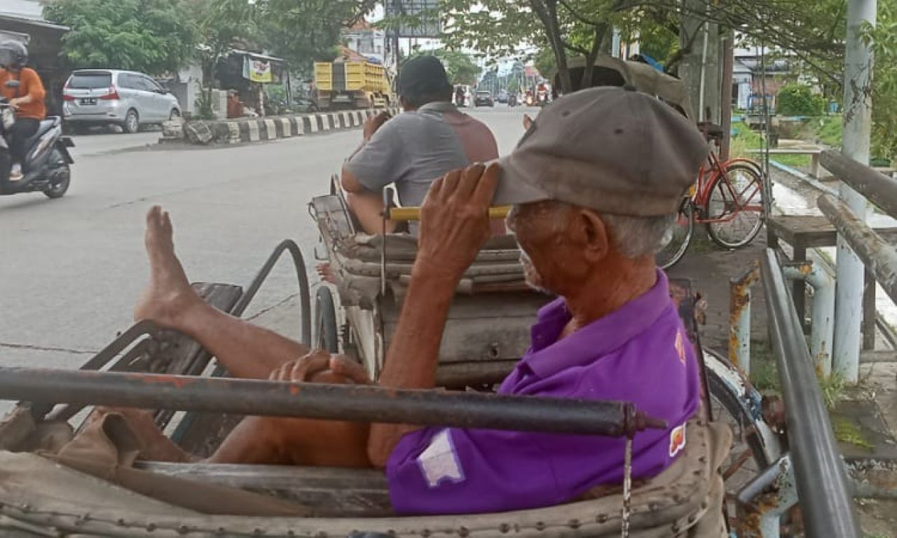 Parikhin penarik becak di Pemalang