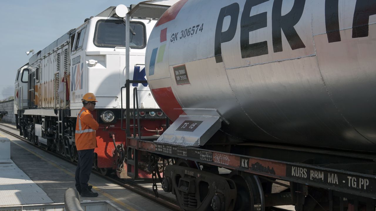 KAI Daop 8 Surabaya Pastikan Pasokan BBM Aman untuk Kelancaran Lebaran