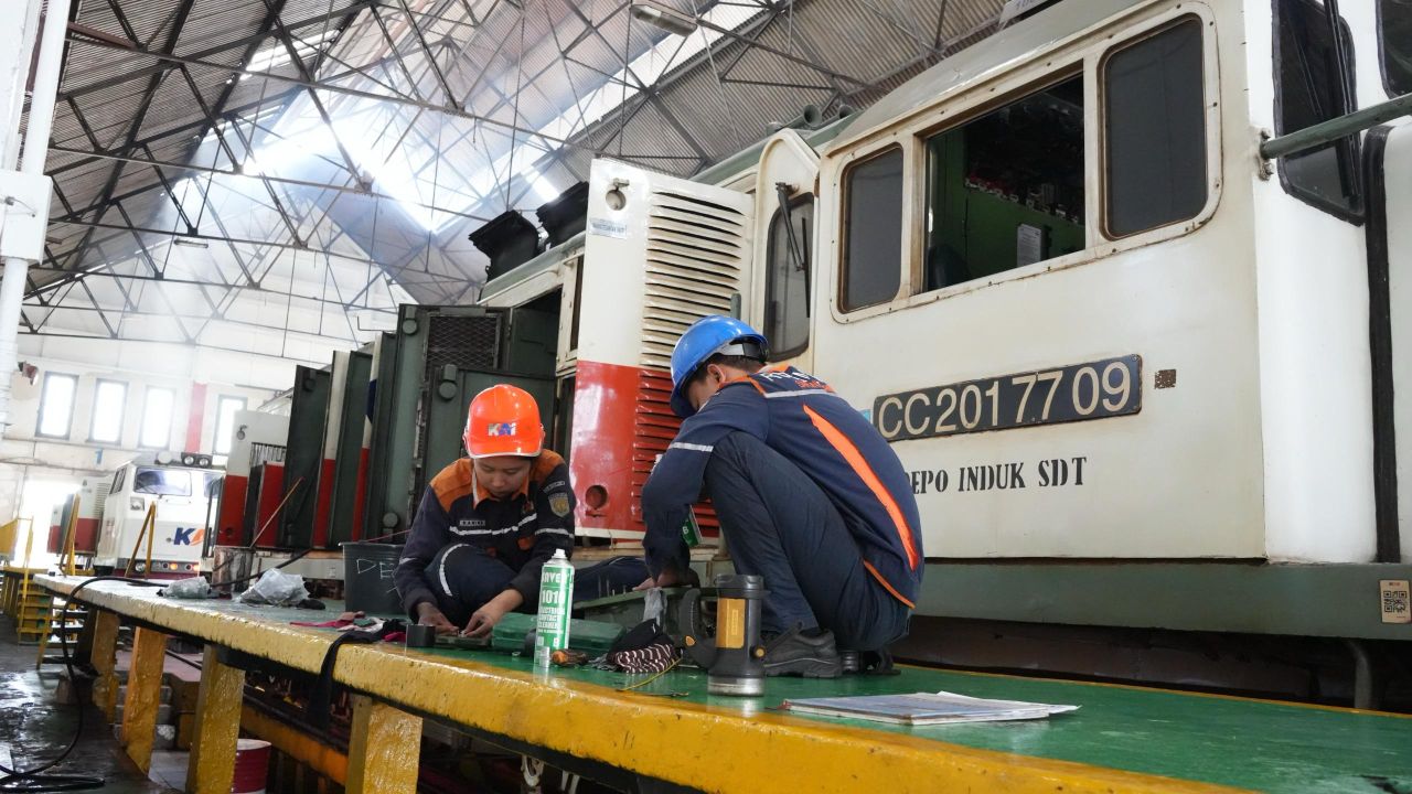 KAI Daop 8 Surabaya Siapkan 58 Lokomotif dan 417 Kereta untuk Angkutan Lebaran 2025