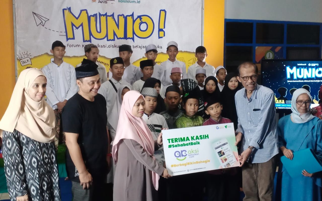 Munio Ke-6 di Stikosa AWS: Diskusi Puasa, Santunan, dan Buka Bersama