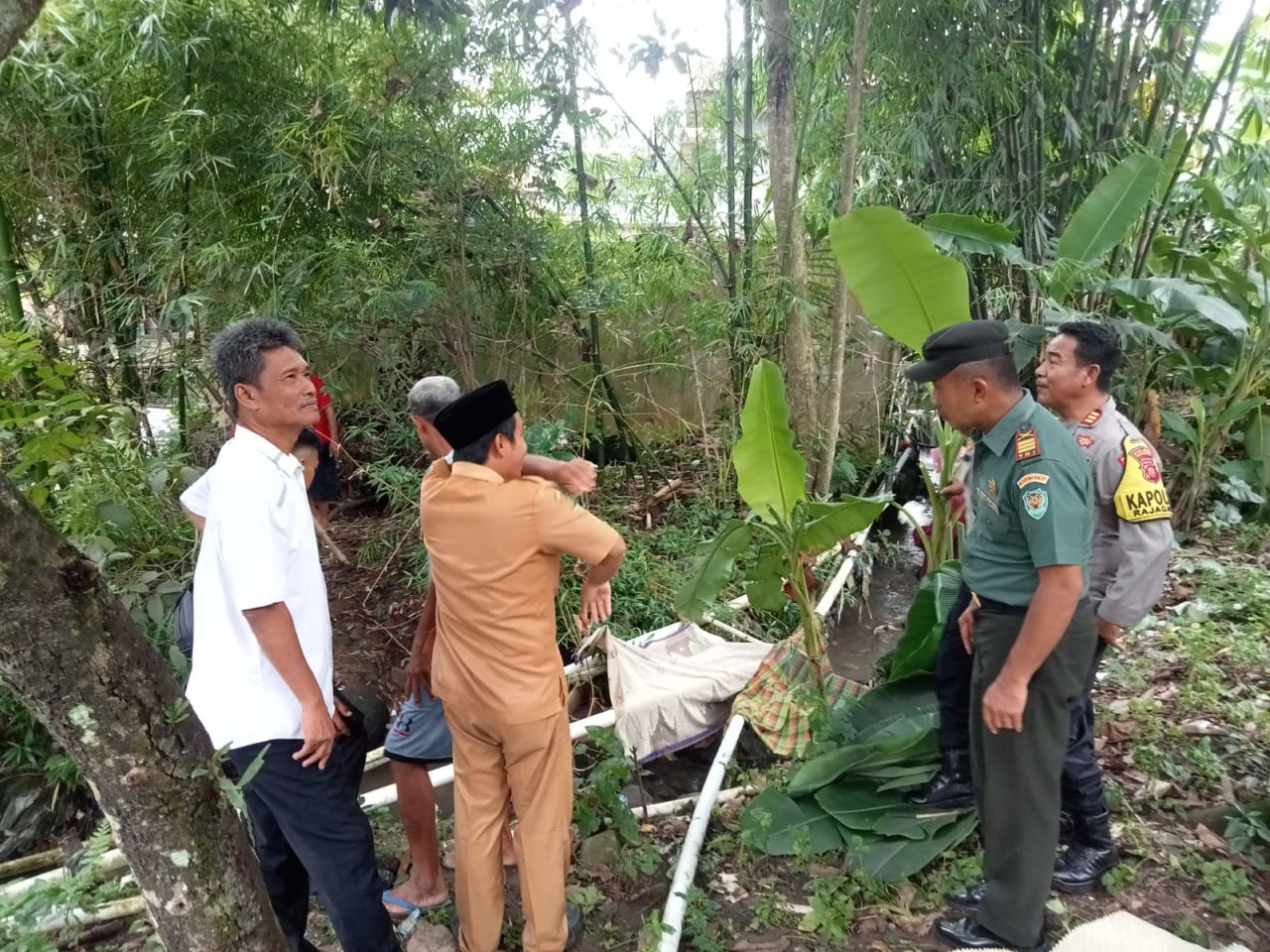 Geger, Warga Desa Kumbung Temukan Mayat Perempuan di Selokan