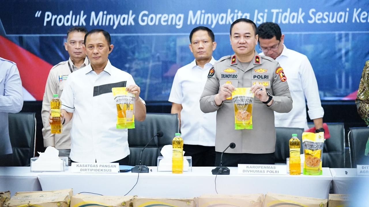 Polri sita ribuan minyak goreng