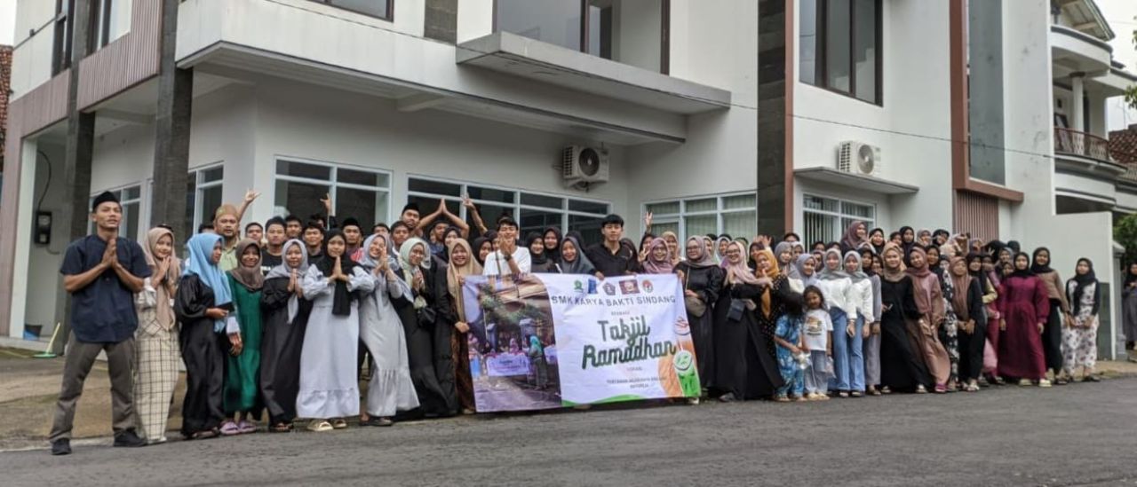 Tingkatkan Sinergitas Sekolah Karya Bhakti Bukber Bersama Awak Media