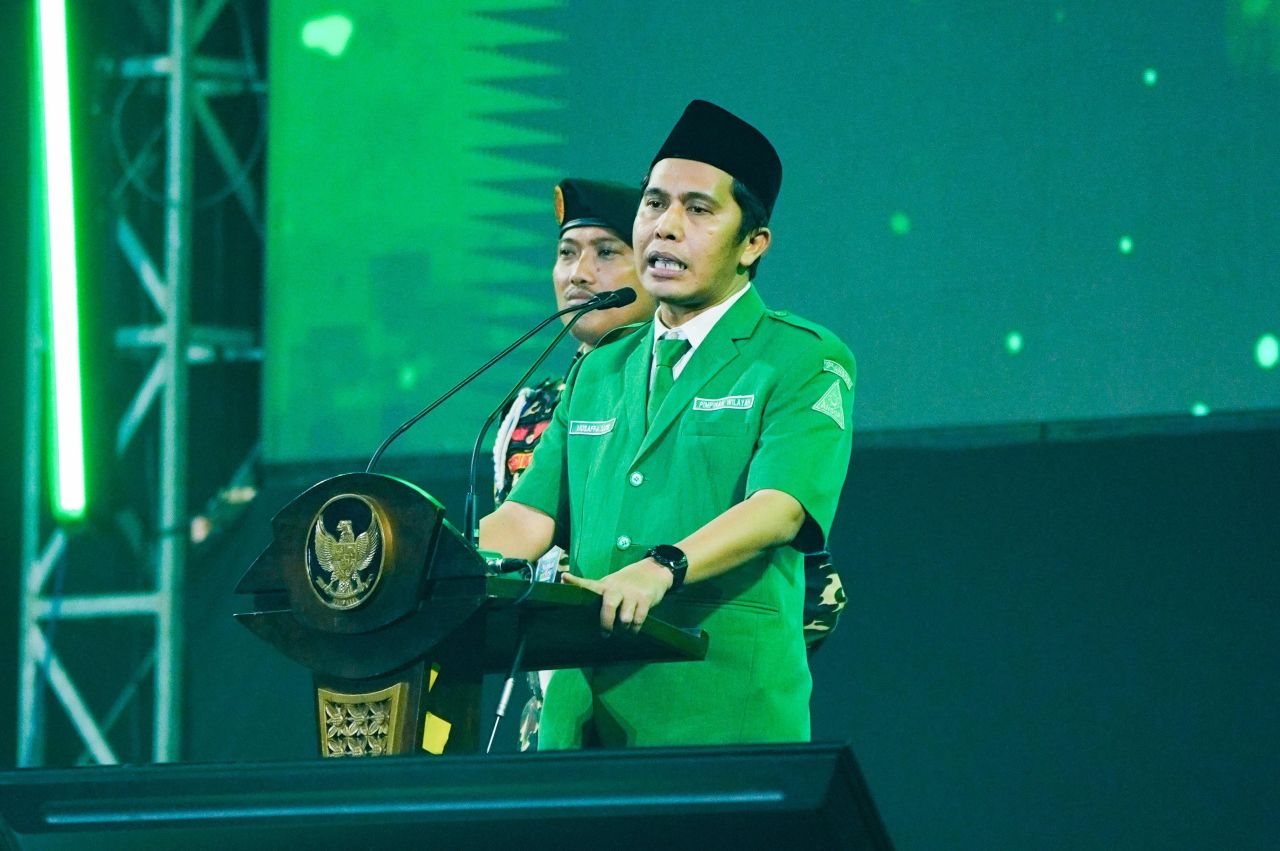 Ketua Ansor Jatim Sampaikan Pesan Lucu Soal Cinta di Depan Gus Fawait