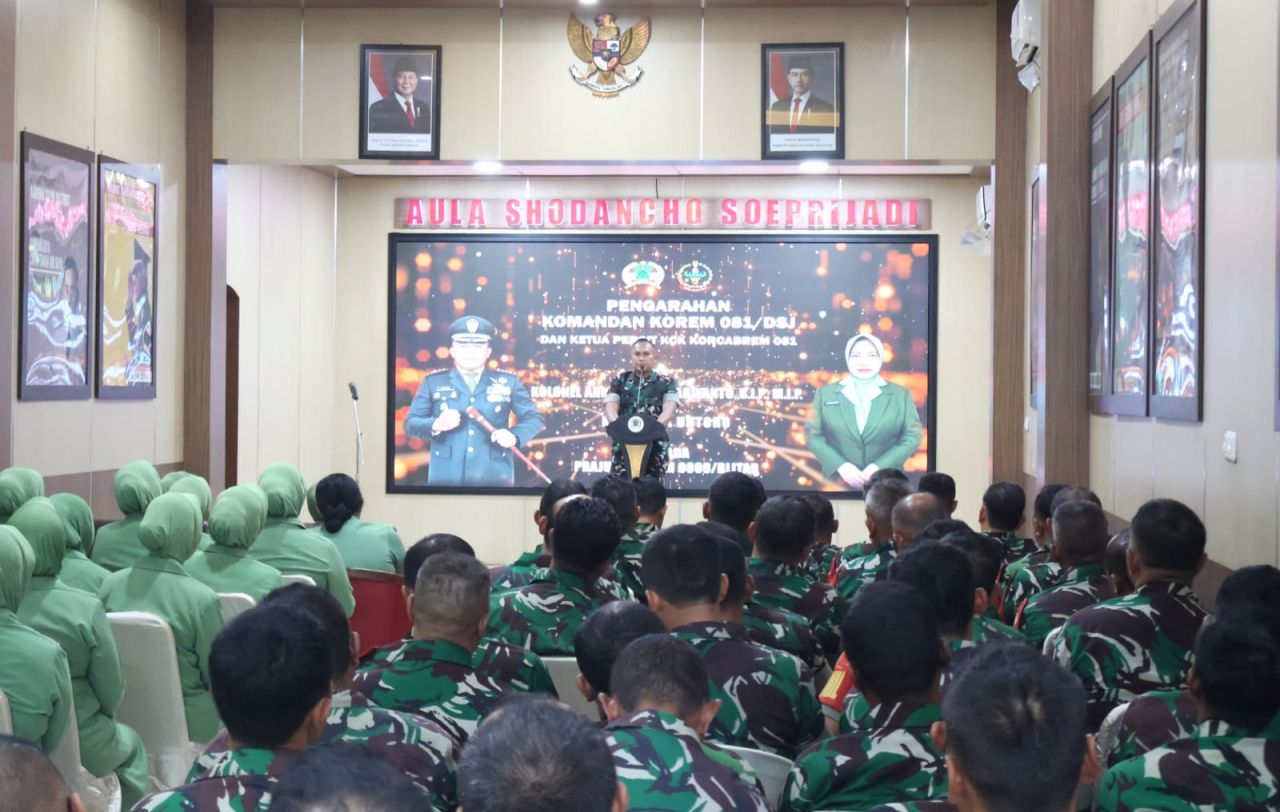 Danrem 081/DSJ saat memberikan arahan