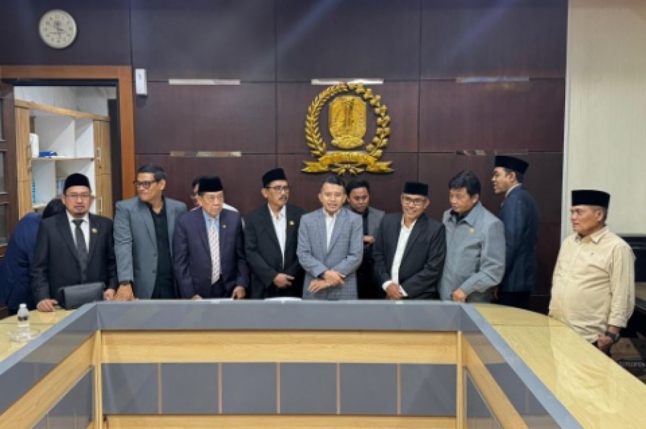 Pertanyakan Surat Rekomendasi, Komisi C Geruduk Ketua DPRD Jatim