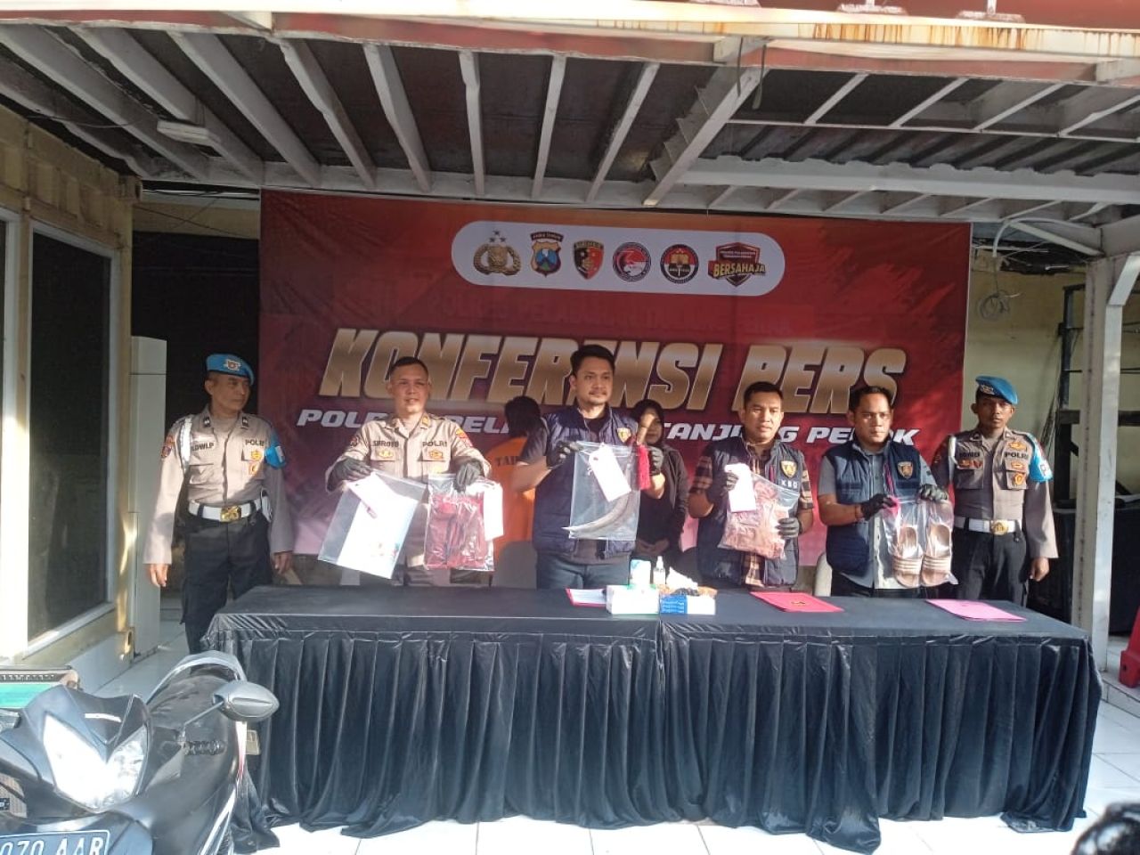 Polisi Ungkap Kasus Pembunuhan di Belakang Masjid Pelaku Diamankan dalam 1x24 Jam