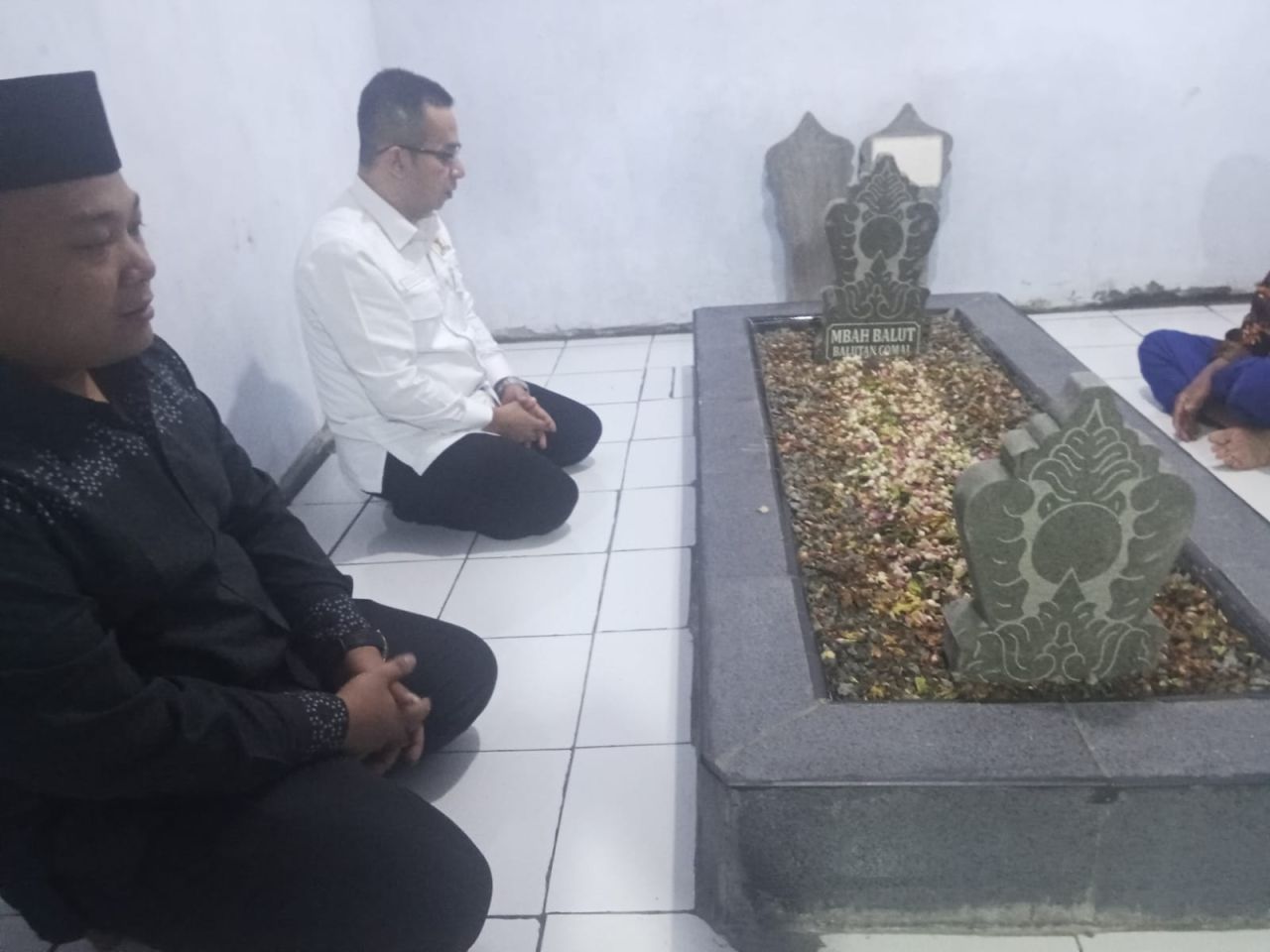Jaga Sejarah Pemalang, Rizal Bawazier Bantu Revitalisasi Makam Mbah Balut