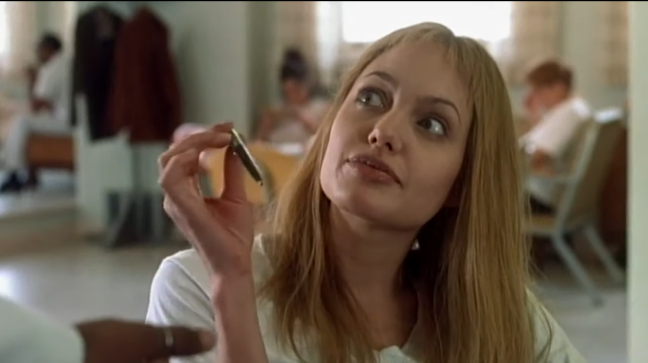 Girl, Interrupted: Luka Batin, Pencarian Diri, dan Sunyi yang Tak Terdefinisi