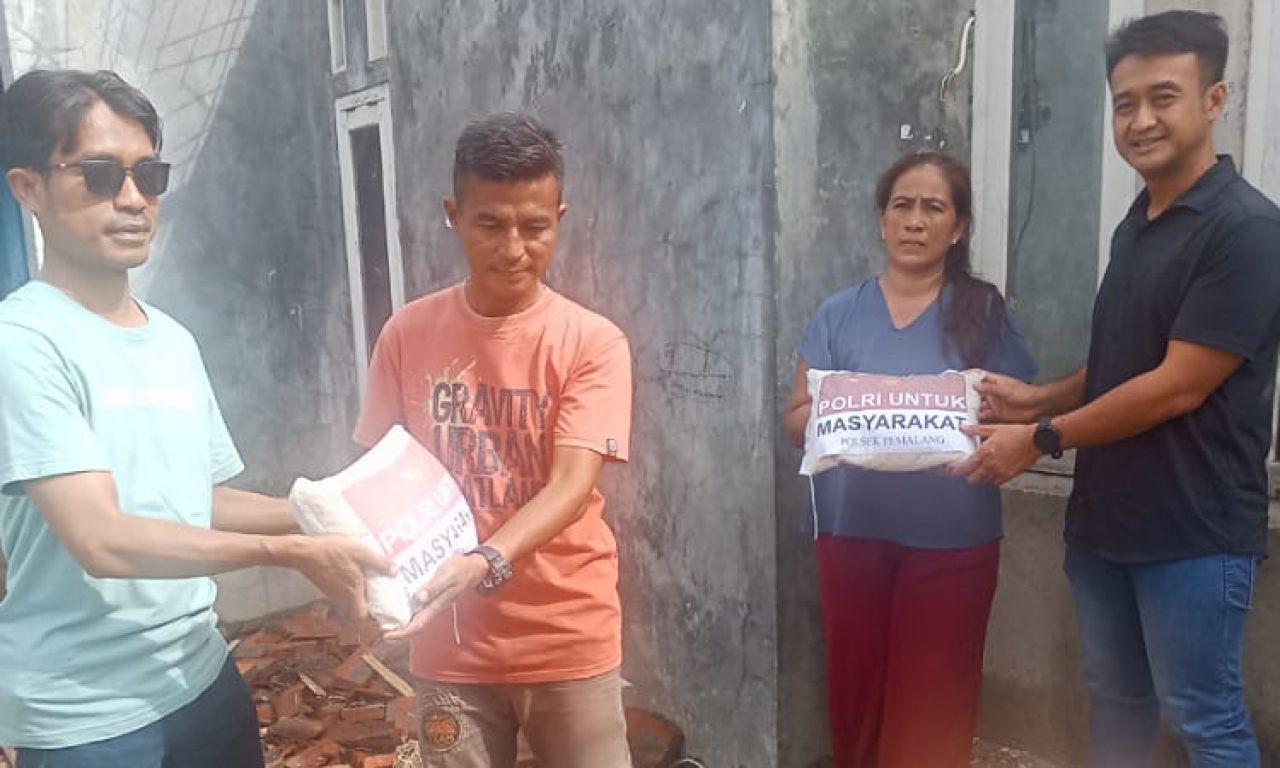 Peduli Korban Bencana, Polsek Pemalang Bantu Warga Terdampak Puting Beliung