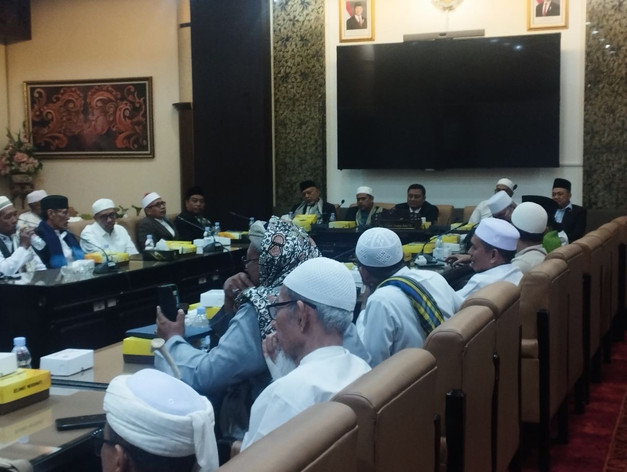 Tolak Vaksinasi TBC, Habaib dan Ulama Datangi DPRD Jatim