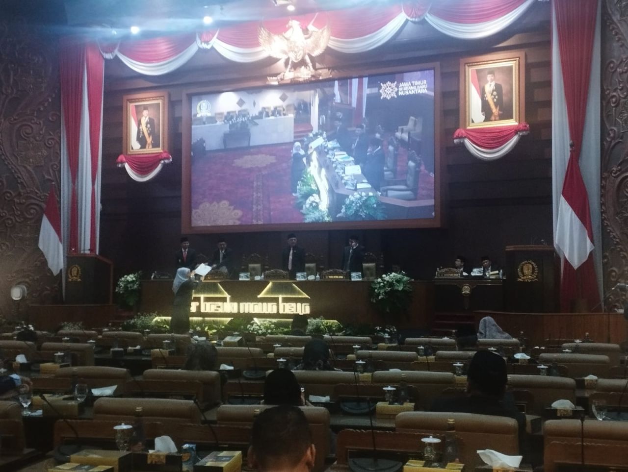 Rapat paripurna DPRD Jatim