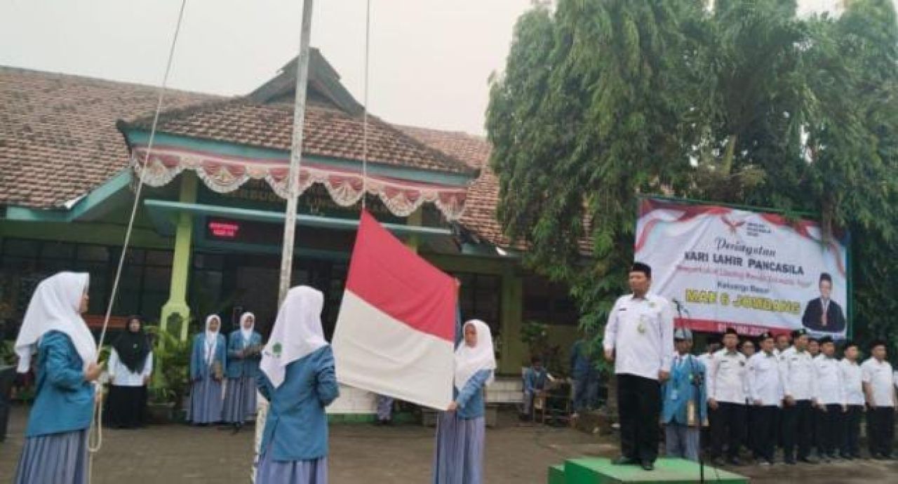 Upacara Lahir Pancasila MAN 6 Jombang