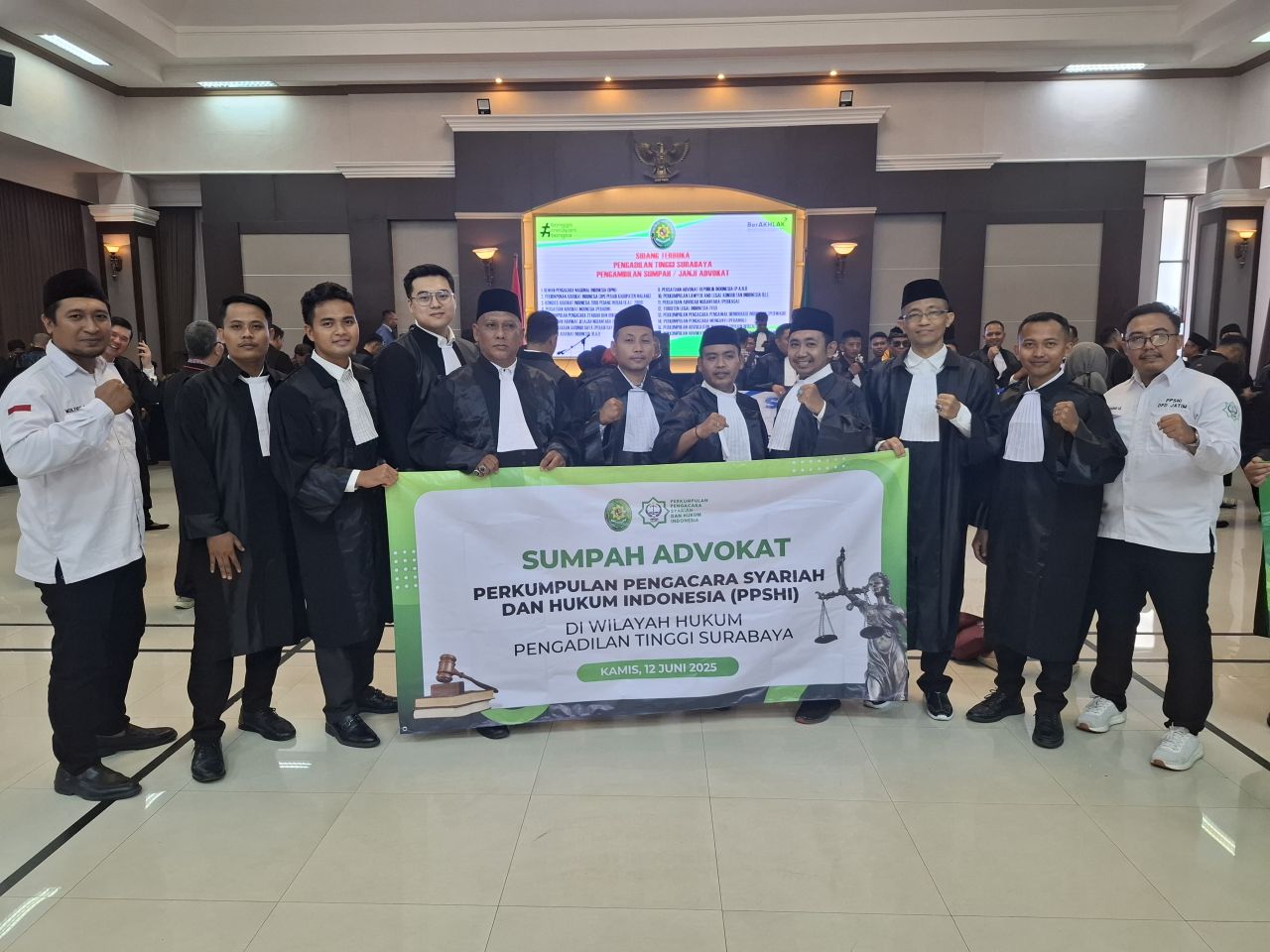 Advokat PPSHI usai Pengambilan Sumpah dan Janji Advokat