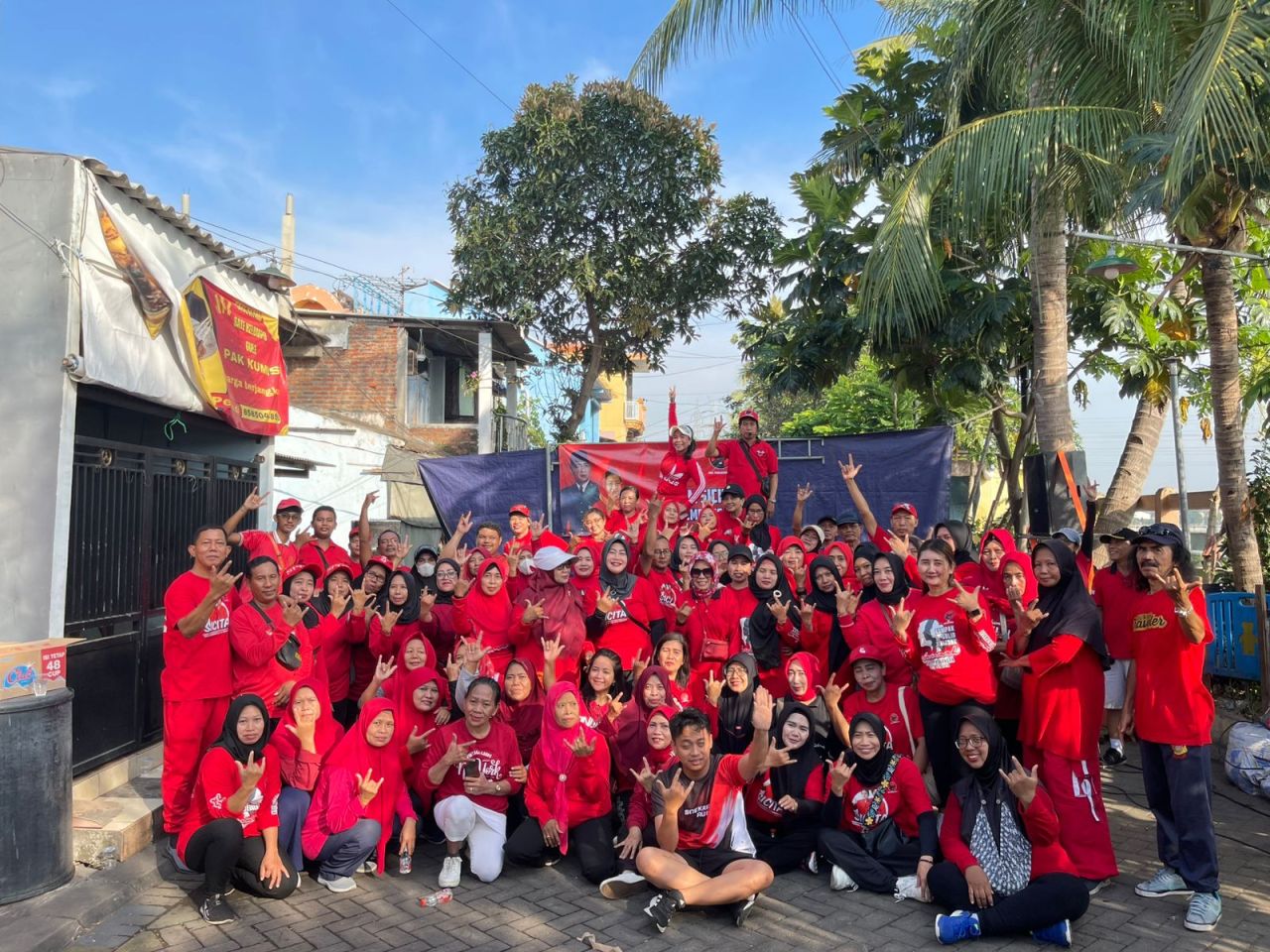 Senam SICITA Meriahkan Bulan Bung Karno di Krembangan