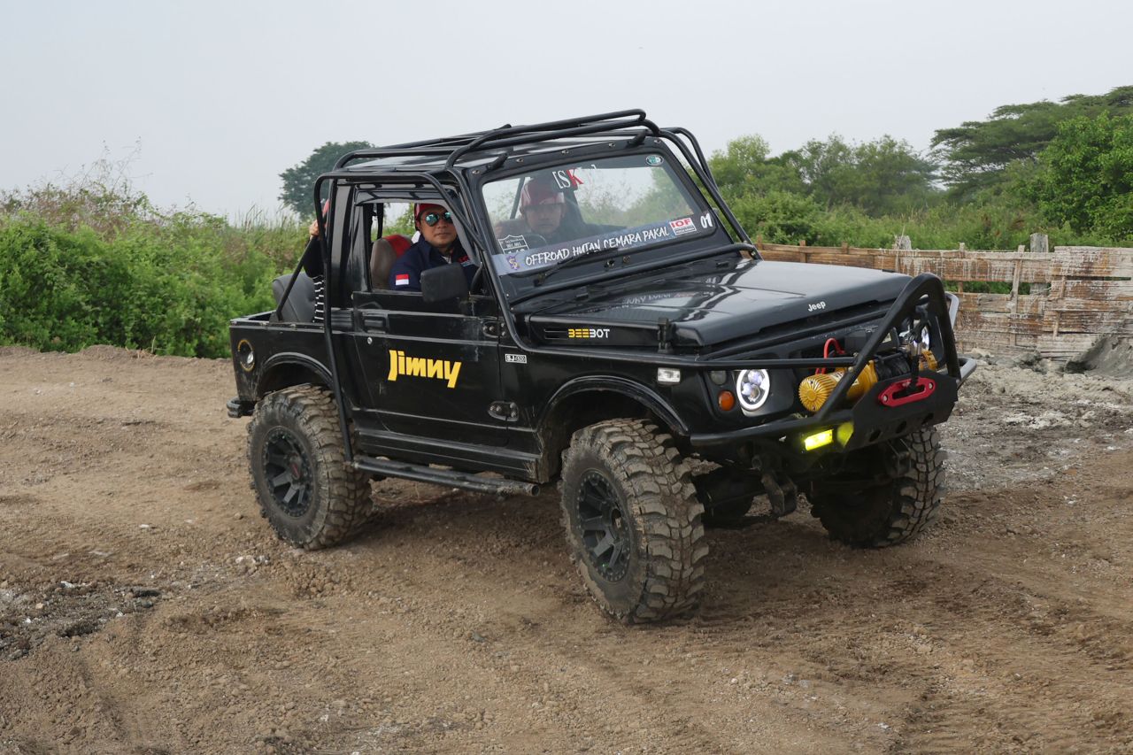 Wisata Offroad Hutan Cemara Pakal