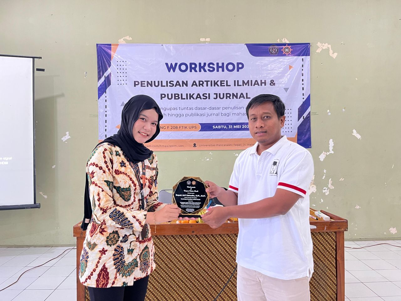Mahasiswa UPS Tegal Ikuti Workshop Penulisan Ilmiah dan Publikasi Jurnal