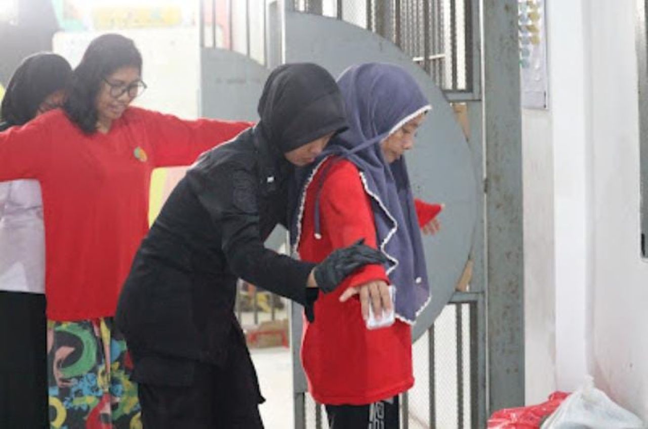 Razia Halinar Rutan Perempuan Surabaya