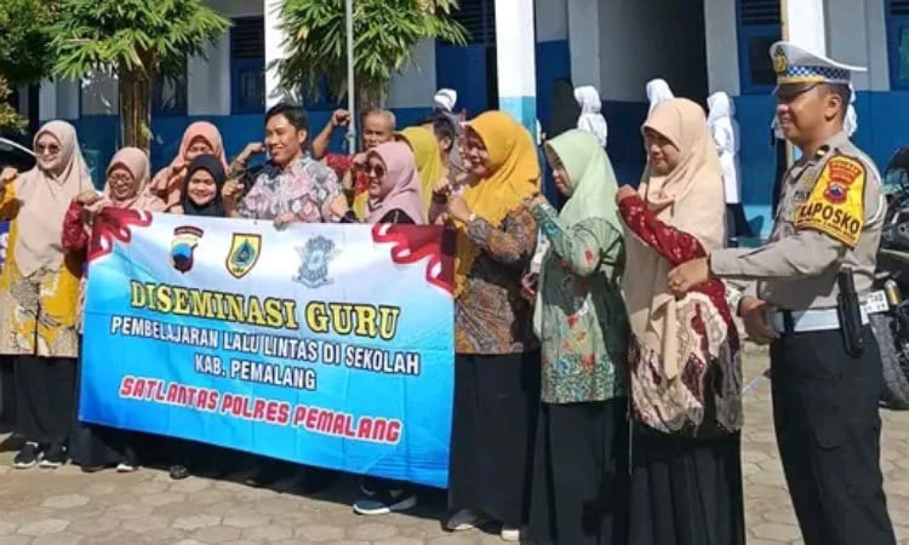 Polres Pemalang Edukasi Lalu Lintas di SMAMDA 2 Pemalang