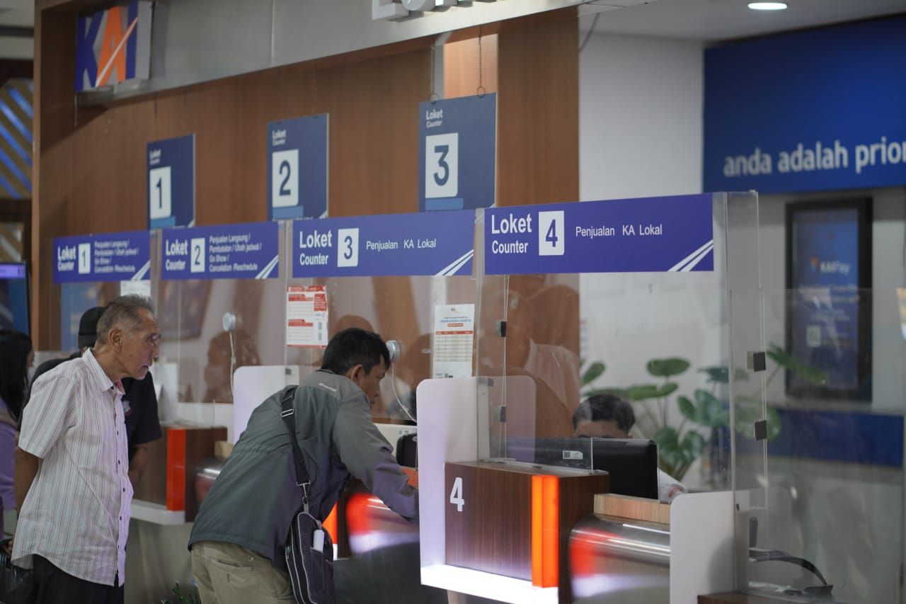 Demi Keamanan, Pastikan Tiket Commuter Line Lokal Sesuai Identitas Penumpang
