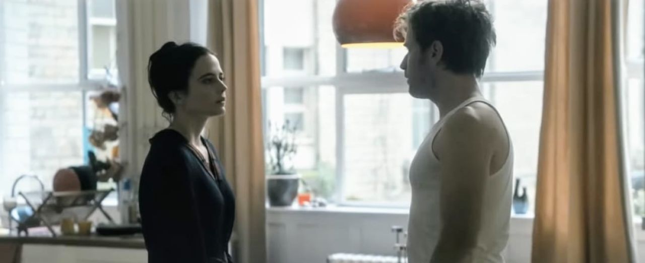 "Perfect Sense": Cinta yang Bertahan Saat Dunia Kehilangan Segalanya