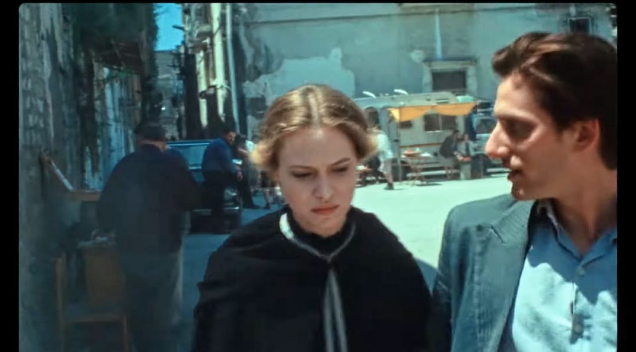 Martin Eden, Tangkapan Layar