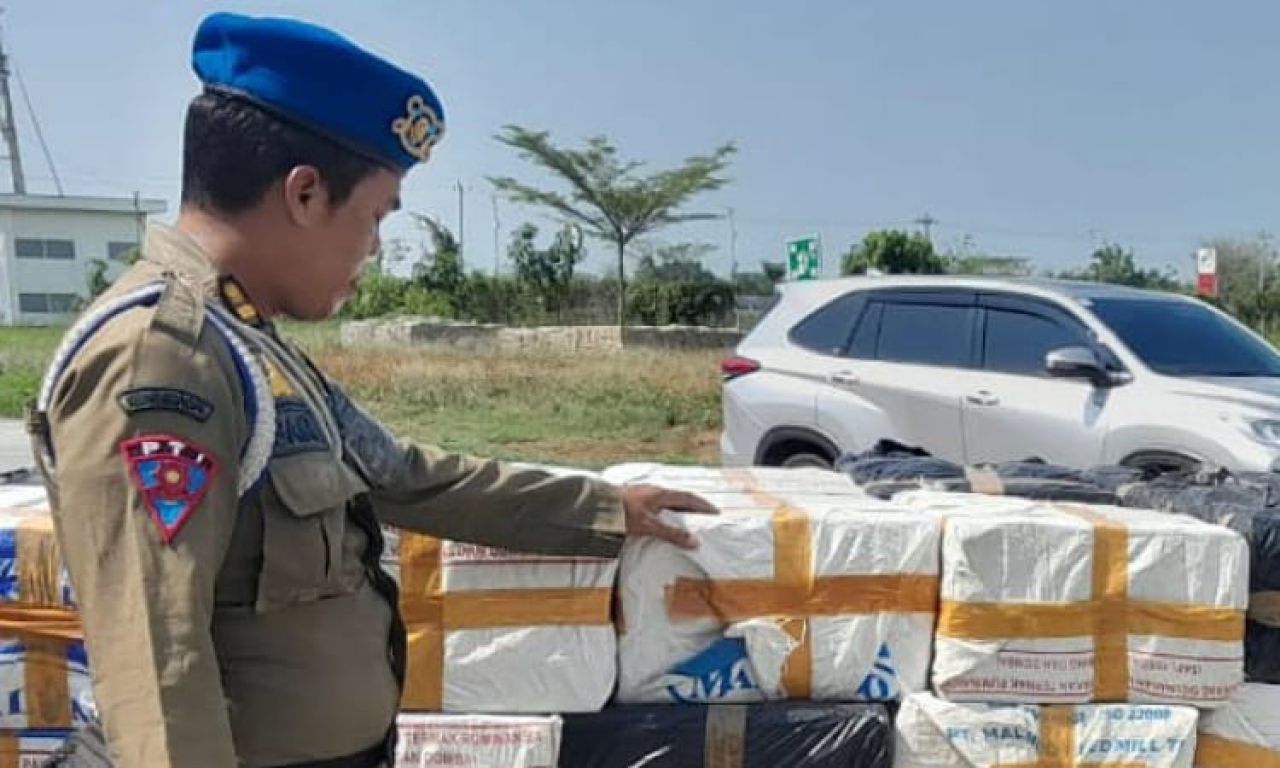 84 Karton Berisi Ribuan Rokok Ilegal Berhasil Disita Satpol PP dan Bea Cukai