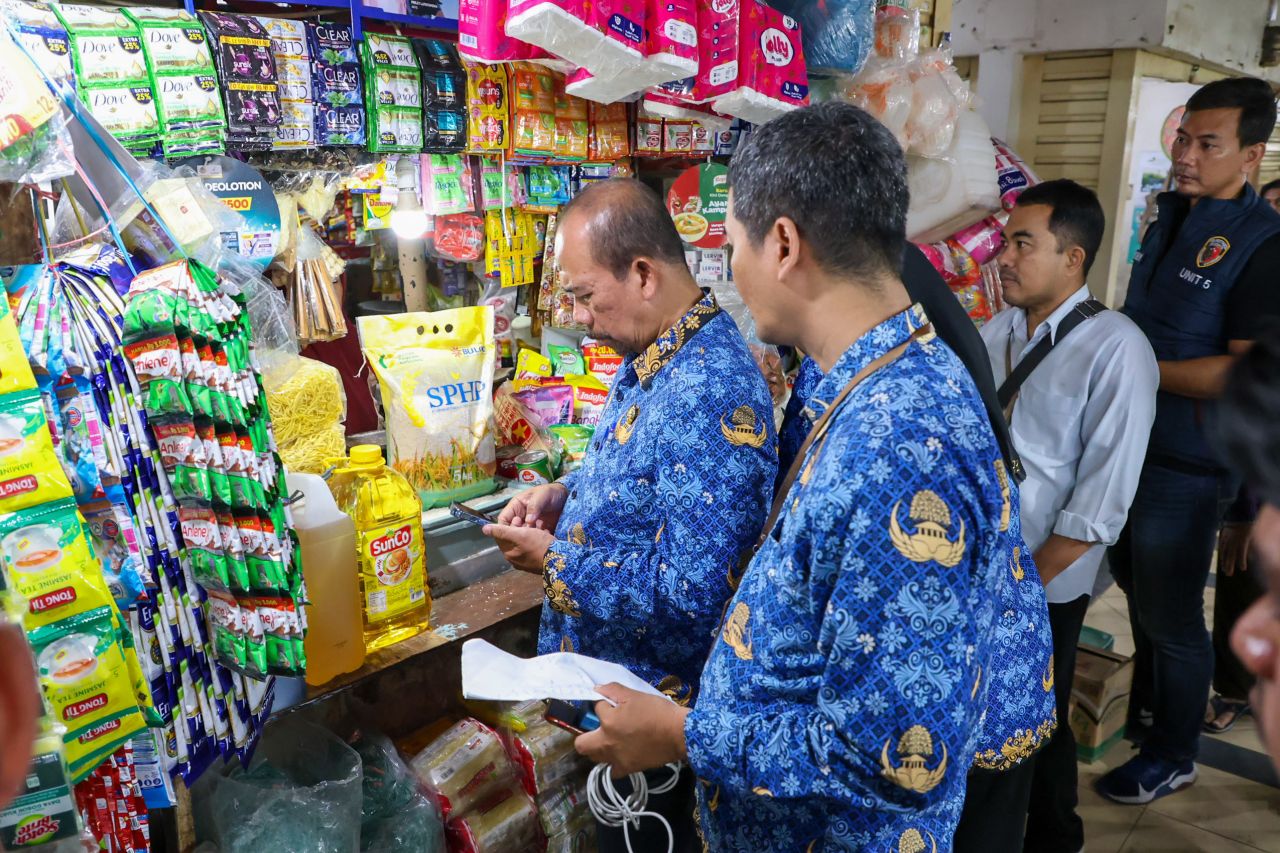 Satgas pangan saat sidak ke pasar