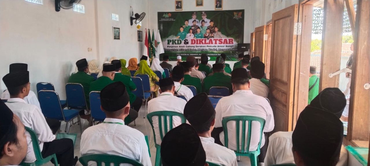 Dukung Penguatan Kader Muda, Polsek Bangil Hadiri Pembukaan PKD dan Diklatsar Ansor