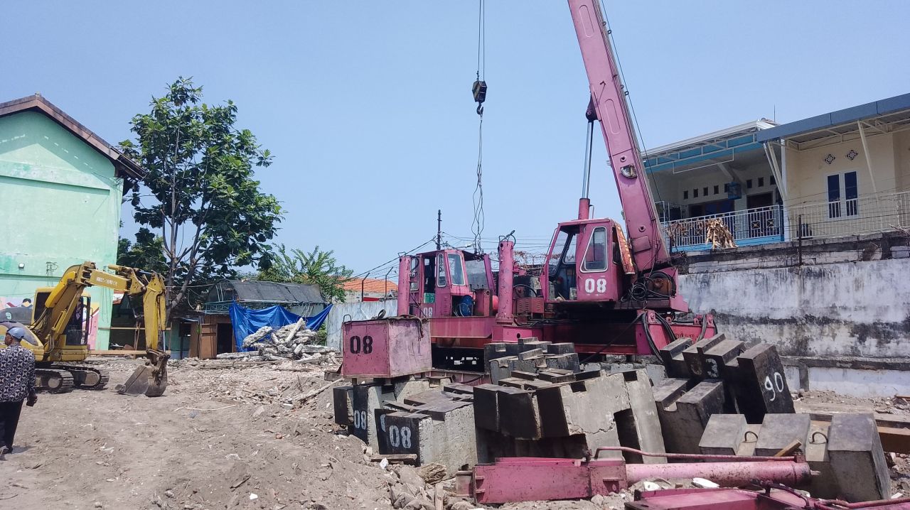 Warga Kedung Baruk Resah, Proyek Pembangunan SMPN Dinilai Minim Sosialisasi