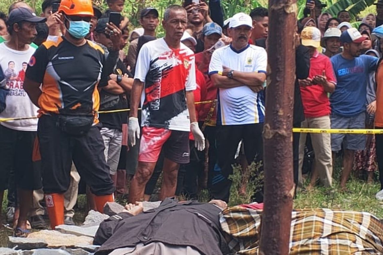Sepasang Suami Istri Tewas di Atas Tumpukan Batu, Polres Pemalang Lakukan Olah TKP