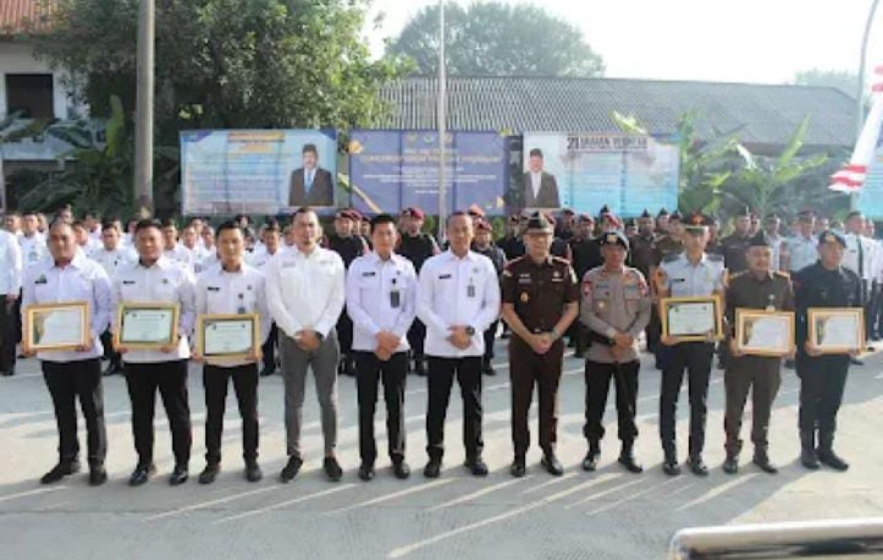 Kakanwil Ditjenpas Jatim Tekankan Sinergitas pada Apel Bersama & Penghargaan Pegawai Berprestasi