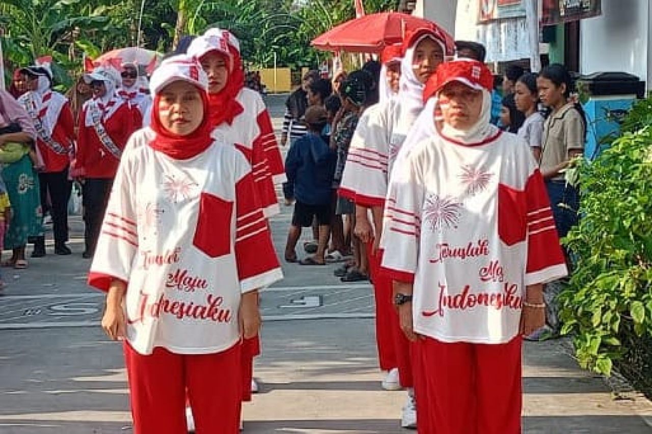 Serunya Emak -emak Adu Stamina Dalam Lomba Gerak Jalan di Pemalang