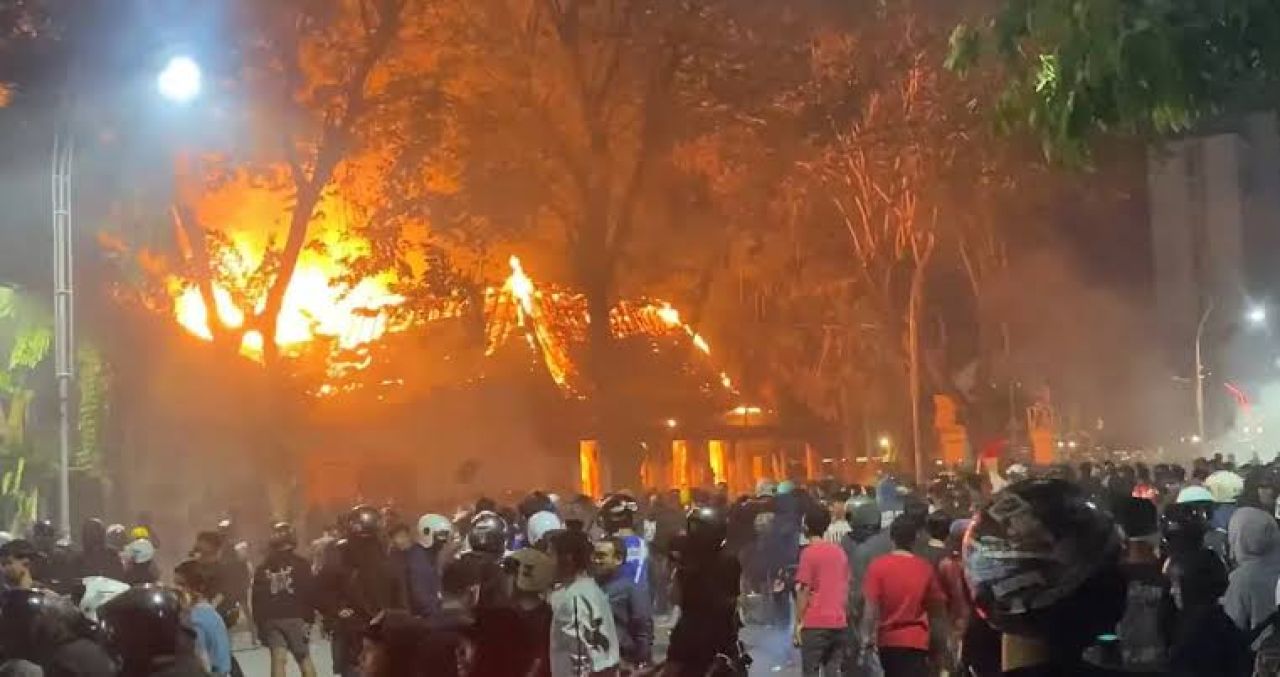 Pemimpin Diuji, Dari Jakarta Sampai Surabaya, Siapakah Berhasil Redam Aksi?