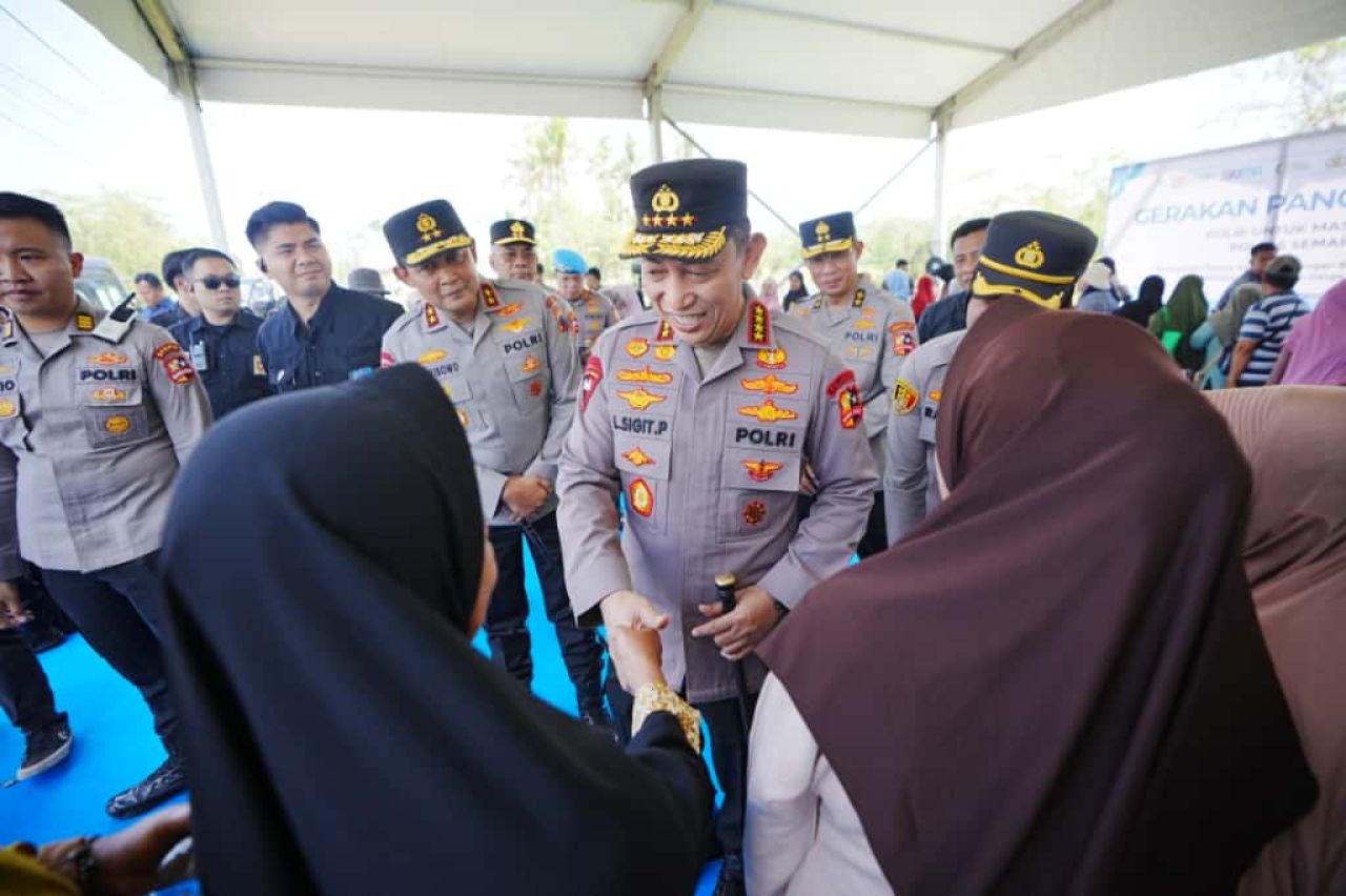 Kapolri salurkan Bansos