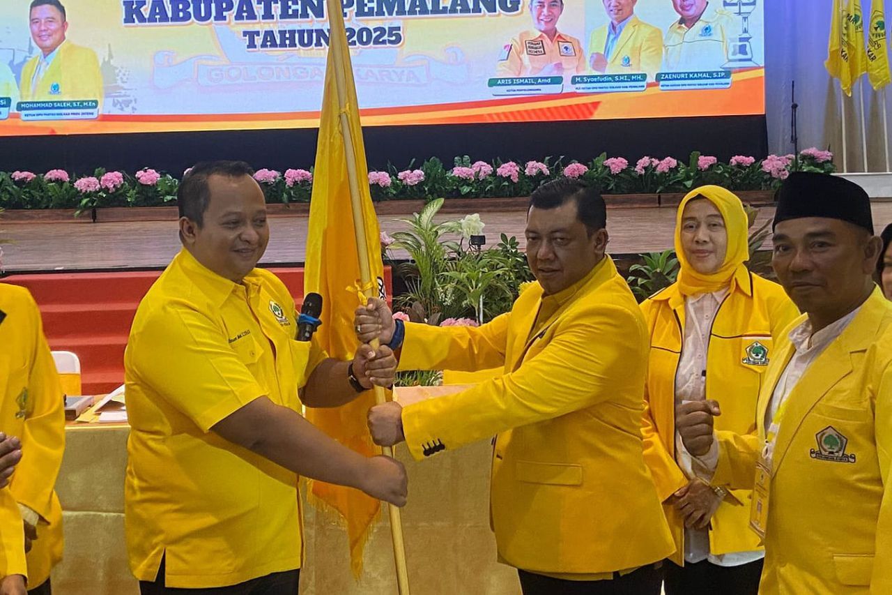 Nur Azmi Wicaksono dikukuhkan Ketua DPD Golkar Pemalang