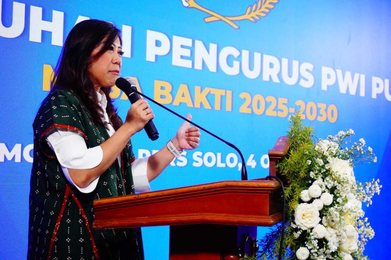 Menkomdigi Hadiri Pengukuhan Pengurus PWI Pusat 2025-2030, Ini Pesan Meutya